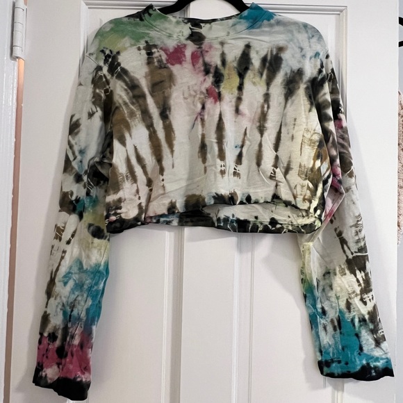 Tokyo Crop Shirt COTTON CITIZEN in kaleidoscope Sky

$125 on revolve - Picture 6 of 6